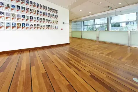 parqueteur à Concarneau - image 4